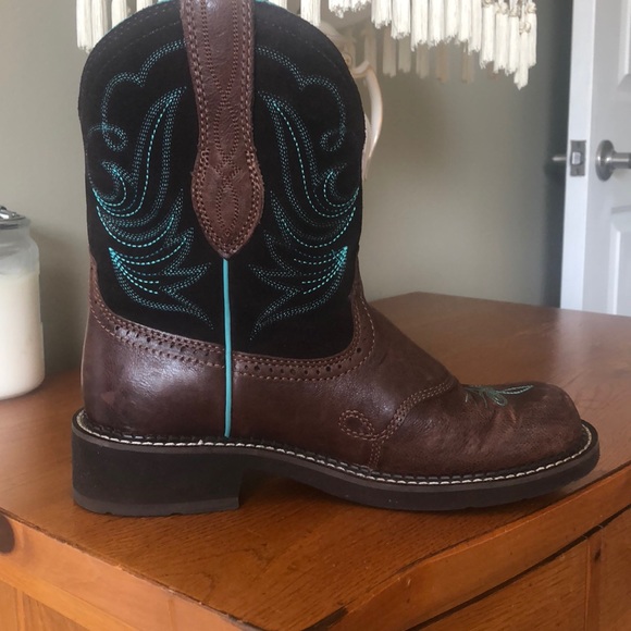 Ariat Shoes - Size 10